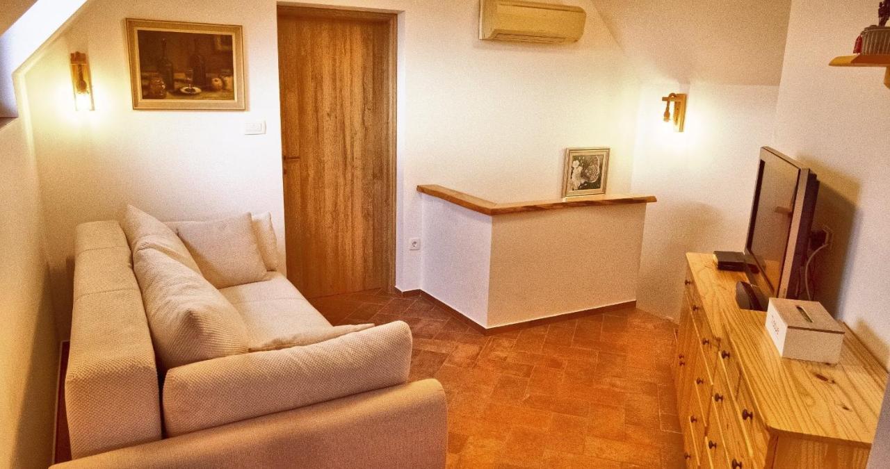 Vineyard Cottage Podrzaj Otočec Zewnętrze zdjęcie